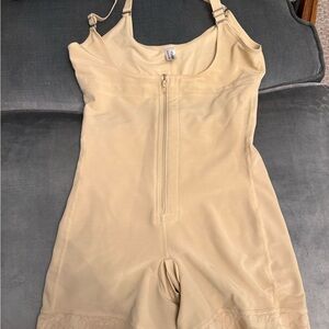 YIANNNA Nude Shapewear Bodysuit with Front Zip